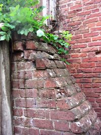 Butressing to the hayloft steps.